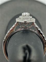 10K White Gold & Diamond Engagement Ring 47 Diamonds Approx.58 Carat T.W. 2.3g